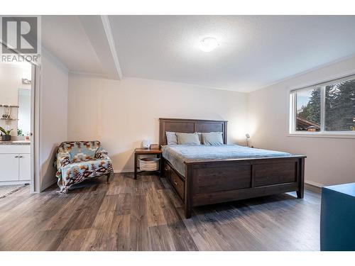 64 Johnson Way, Revelstoke, BC - Indoor Photo Showing Bedroom