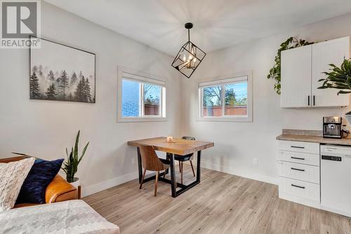 515 Francis Avenue Unit# 2, Kelowna, BC - Indoor Photo Showing Dining Room