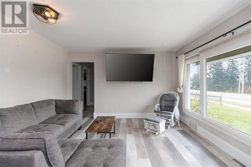 538 Macdonald Ave, Sault Ste. Marie, ON - Indoor Photo Showing Living Room