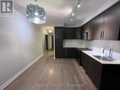 605 - 5180 Yonge Street, Toronto, ON - Indoor Photo Showing Kitchen With Upgraded Kitchen