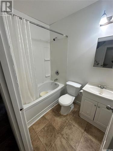 1836 Ottawa Street, Regina, SK - Indoor Photo Showing Bathroom