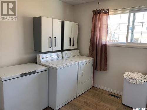 506 Reed Street, Morse, SK - Indoor Photo Showing Laundry Room