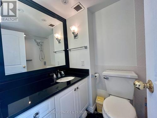 505 - 980 Broadview Avenue, Toronto, ON - Indoor Photo Showing Bathroom