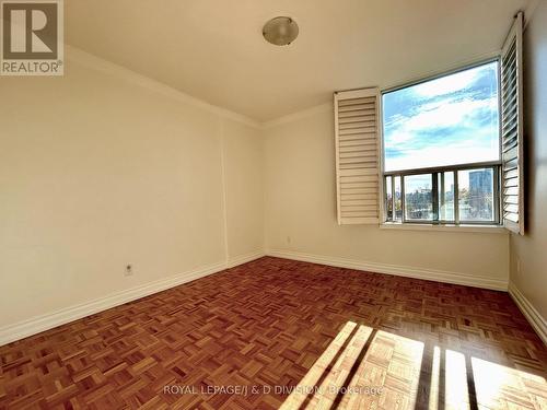 505 - 980 Broadview Avenue, Toronto, ON - Indoor Photo Showing Other Room