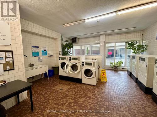 505 - 980 Broadview Avenue, Toronto, ON - Indoor Photo Showing Laundry Room