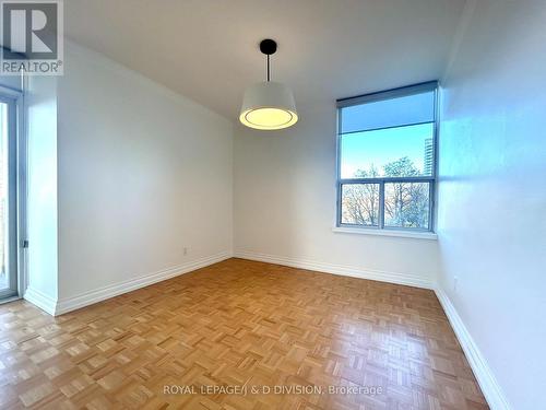 505 - 980 Broadview Avenue, Toronto, ON - Indoor Photo Showing Other Room