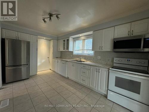 28 Curtis Crescent, Toronto, ON - Indoor Photo Showing Kitchen With Double Sink