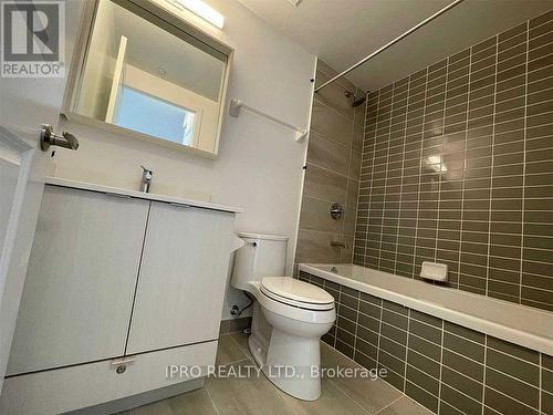 710B - 4655 Metcalfe Avenue, Mississauga, ON - Indoor Photo Showing Bathroom