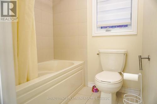 Upper - 139 Newhouse Boulevard, Caledon, ON - Indoor Photo Showing Bathroom