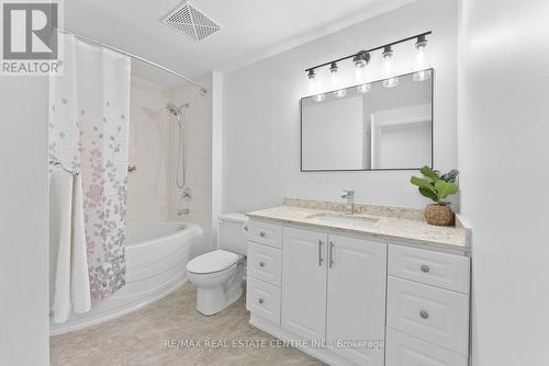 502 - 200 Burnhamthorpe Road E, Mississauga, ON - Indoor Photo Showing Bathroom