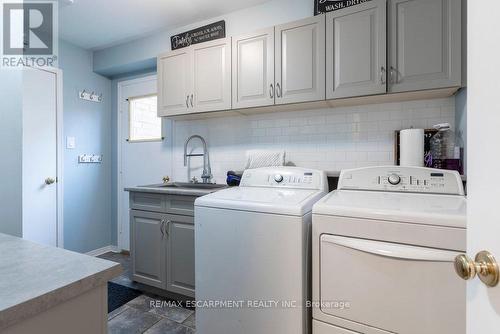 3178 Philip Street, Burlington, ON - Indoor Photo Showing Laundry Room