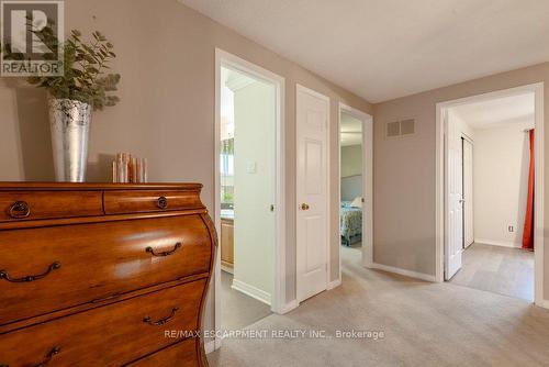 3178 Philip Street, Burlington, ON - Indoor Photo Showing Other Room