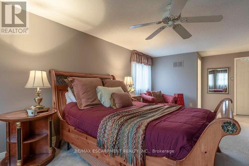 3178 Philip Street, Burlington, ON - Indoor Photo Showing Bedroom