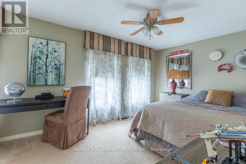 3178 Philip Street, Burlington, ON - Indoor Photo Showing Bedroom