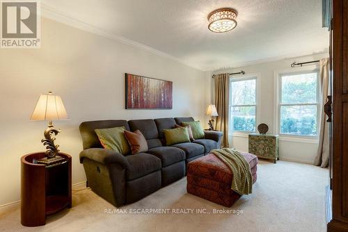 3178 Philip Street, Burlington, ON - Indoor Photo Showing Living Room