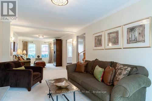 3178 Philip Street, Burlington, ON - Indoor Photo Showing Living Room