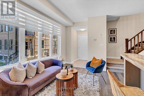 96 - 445 Ontario Street S, Milton, ON - Indoor Photo Showing Living Room