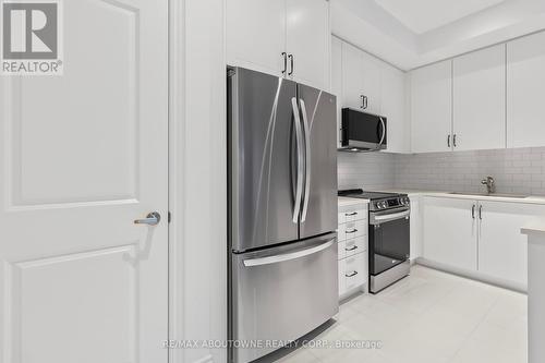 105 - 130 Joymar Drive, Mississauga, ON - Indoor Photo Showing Kitchen With Stainless Steel Kitchen With Upgraded Kitchen