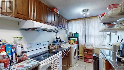 710 - 21 Knightsbridge Road, Brampton, ON - Indoor Photo Showing Kitchen