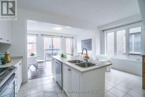 14 Faye Street, Brampton, ON - Indoor Photo Showing Kitchen With Double Sink With Upgraded Kitchen