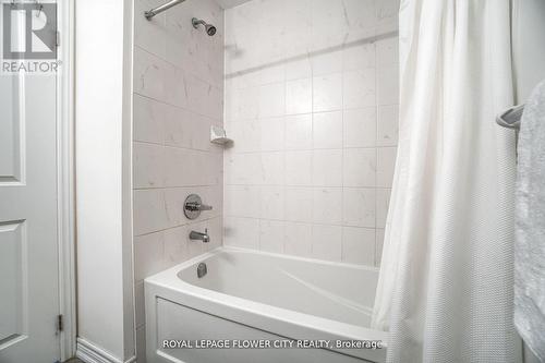 14 Faye Street, Brampton, ON - Indoor Photo Showing Bathroom