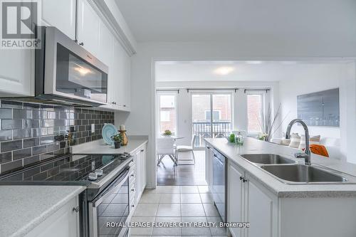 14 Faye Street, Brampton, ON - Indoor Photo Showing Kitchen With Double Sink With Upgraded Kitchen