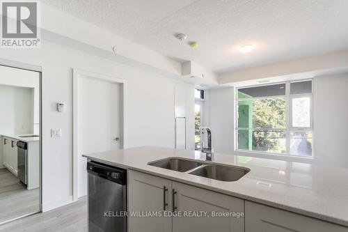 217 - 600 North Service Road, Hamilton, ON - Indoor Photo Showing Kitchen