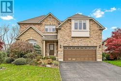 61 WATERFORD CRESCENT  Hamilton, ON L8E 4Z9