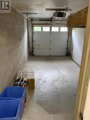 78 Cornerstone Drive, Hamilton, ON - Indoor Photo Showing Garage