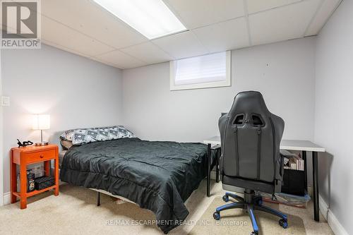 702 Seventh Avenue, Hamilton, ON - Indoor Photo Showing Bedroom