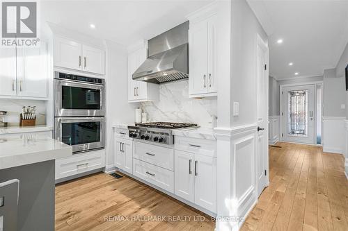 26 Cherrydale Court, Toronto, ON - Indoor Photo Showing Kitchen With Upgraded Kitchen