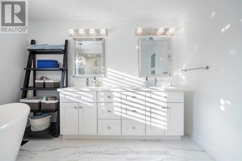 26 Cherrydale Court, Toronto, ON - Indoor Photo Showing Bathroom