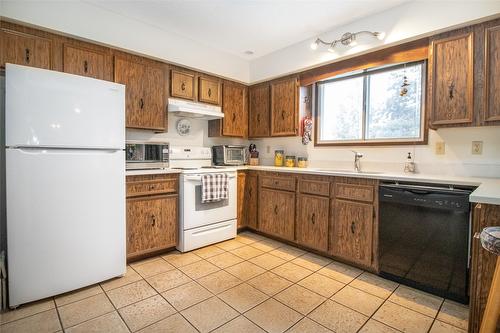 4306 Gordon Drive, Kelowna, BC - Indoor Photo Showing Kitchen