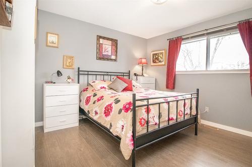 4306 Gordon Drive, Kelowna, BC - Indoor Photo Showing Bedroom