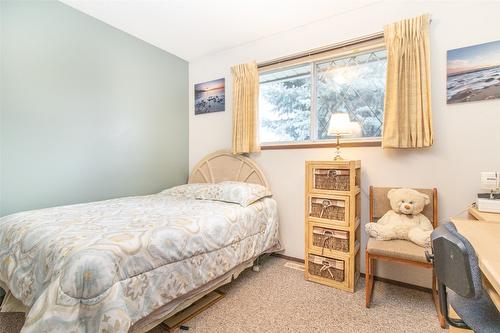 4306 Gordon Drive, Kelowna, BC - Indoor Photo Showing Bedroom