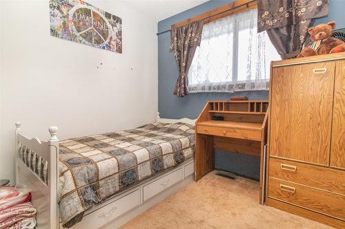 4306 Gordon Drive, Kelowna, BC - Indoor Photo Showing Bedroom