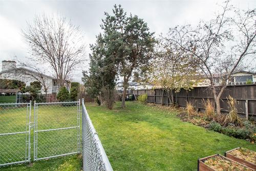 4306 Gordon Drive, Kelowna, BC - Outdoor With Backyard