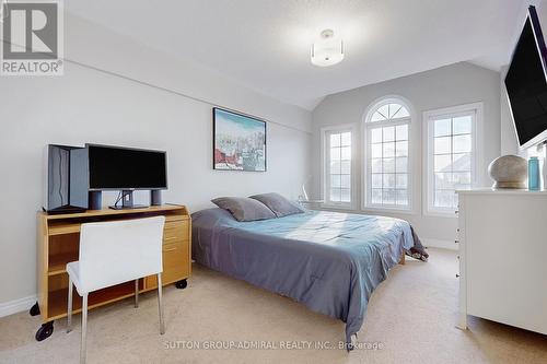 41 Lindvest Crescent, Vaughan, ON - Indoor Photo Showing Bedroom