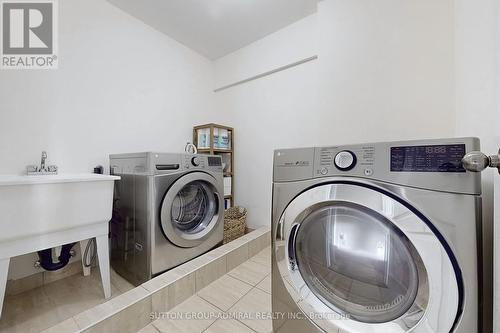 41 Lindvest Crescent, Vaughan, ON - Indoor Photo Showing Laundry Room