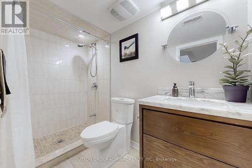 41 Lindvest Crescent, Vaughan, ON - Indoor Photo Showing Bathroom