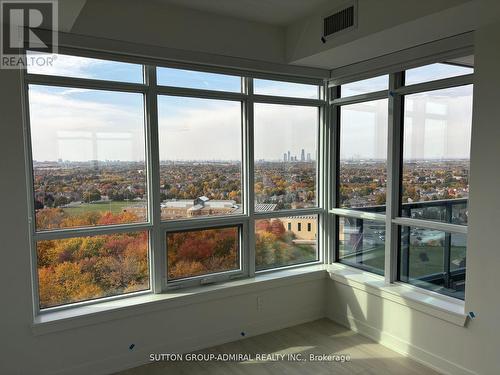 A1505 - 30 Upper Mall Way, Vaughan, ON - Indoor Photo Showing Other Room