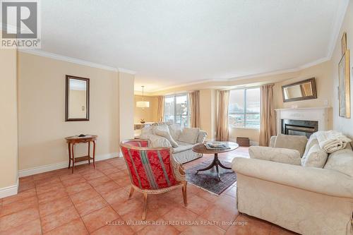 404 - 121 Woodbridge Avenue, Vaughan, ON - Indoor Photo Showing Living Room With Fireplace