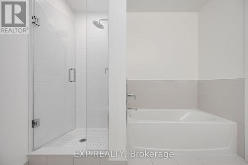 1806 - 8119 Birchmount Road, Markham, ON - Indoor Photo Showing Bathroom