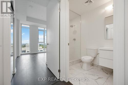 1806 - 8119 Birchmount Road, Markham, ON - Indoor Photo Showing Bathroom