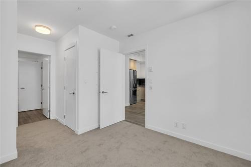 103-1800 Richter Street, Kelowna, BC - Indoor Photo Showing Other Room