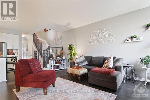 225 King Street, Lanark, ON - Indoor Photo Showing Living Room