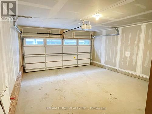 9 Albert Firman Lane, Markham, ON - Indoor Photo Showing Garage