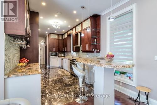 2530 King Road, King, ON - Indoor Photo Showing Kitchen With Upgraded Kitchen