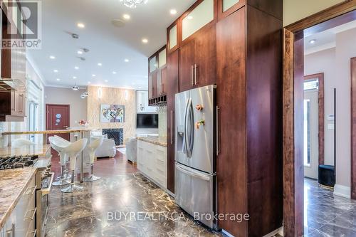 2530 King Road, King, ON - Indoor Photo Showing Kitchen With Upgraded Kitchen