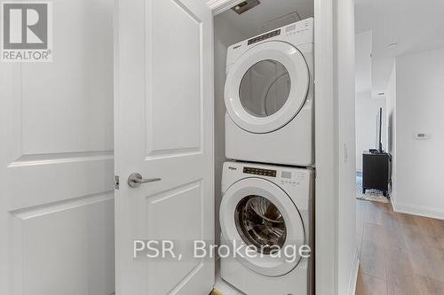 704 - 20 Gatineau Drive E, Vaughan, ON - Indoor Photo Showing Laundry Room